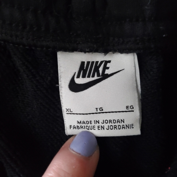 Womens Nike Fleece Shorts Size Extra Large Black - Picture 9 of 15